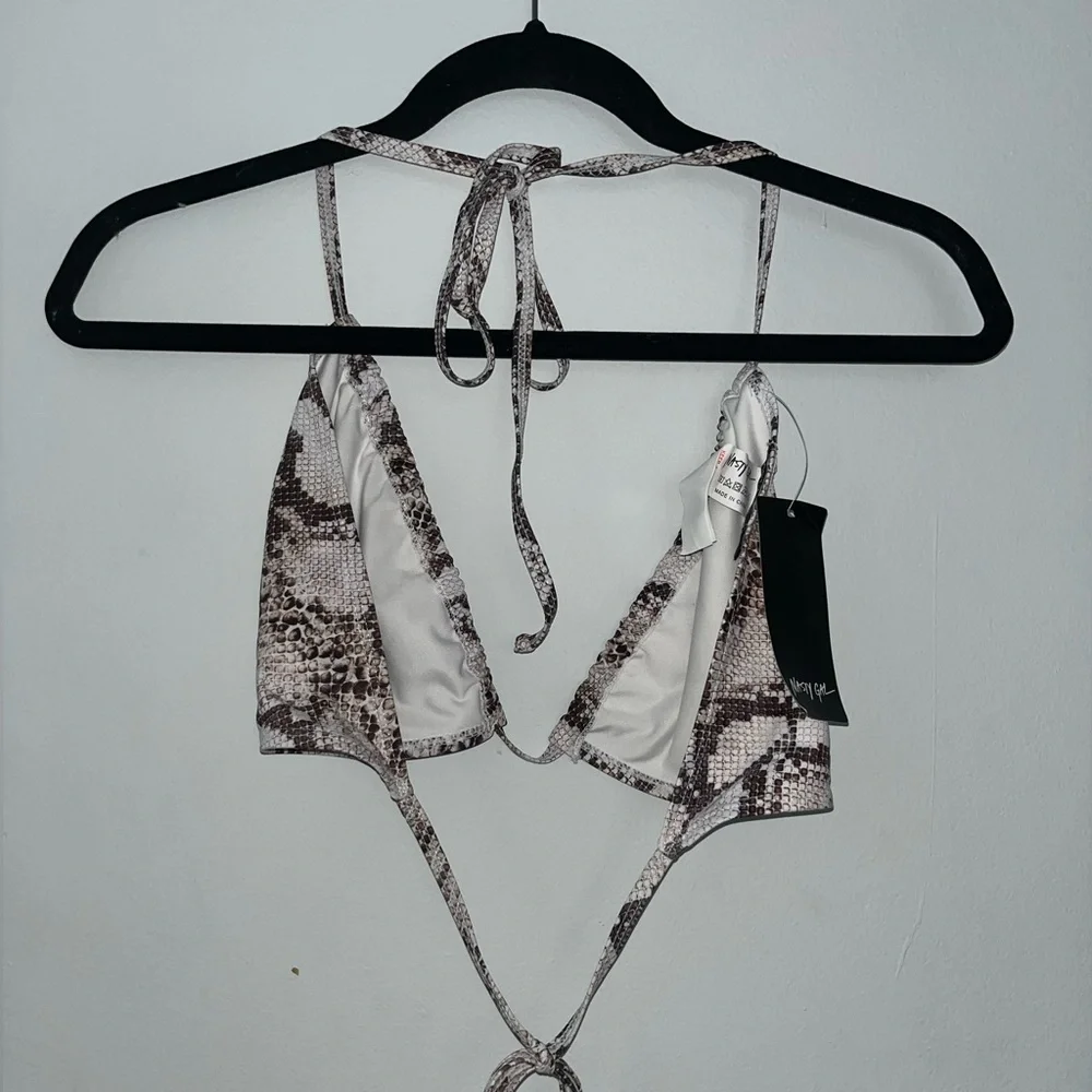 Nasty Gal Snakeskin Triangle Bikini Top Size 20‎